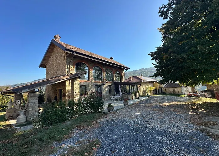 Ca Jurzot Bed and Breakfast Gorzegno